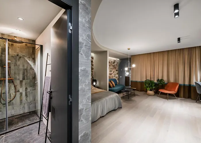 City Square Center Apartment
